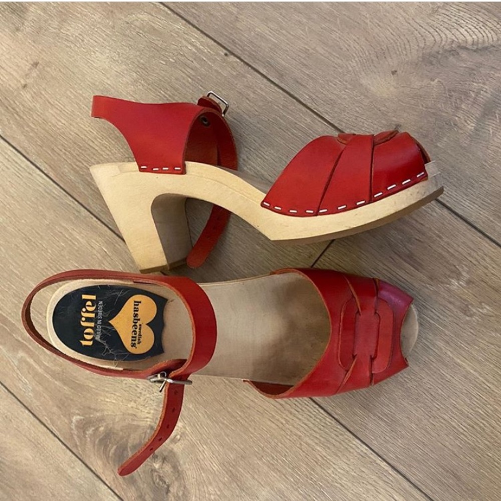 Swedish hasbeens clogs